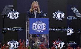 Meloni ad Atreju: "La pace si fa con la deterrenza. Sosterremo Kyiv. Schlein? Scappa chi non ha contenuti"