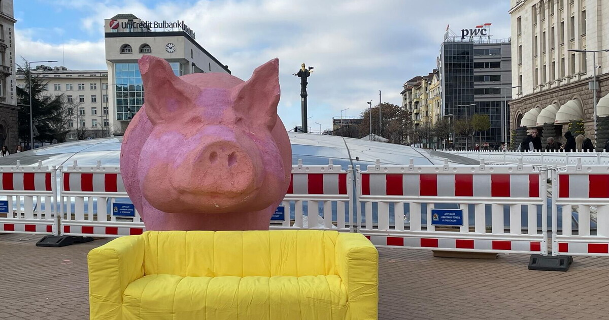 sofia contro i maiali da Ilfoglio.it sofia contro i maiali