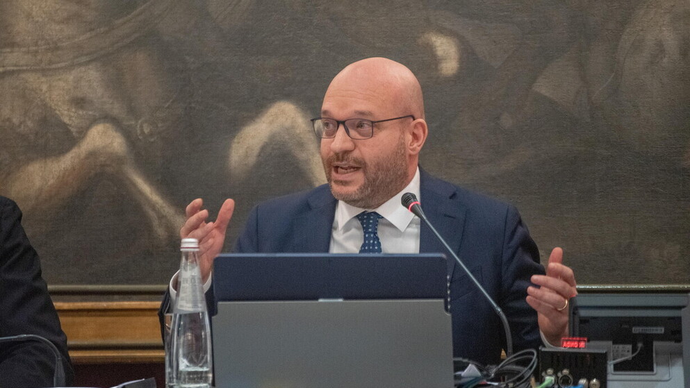 Fontana fa il non salviniano su Putin