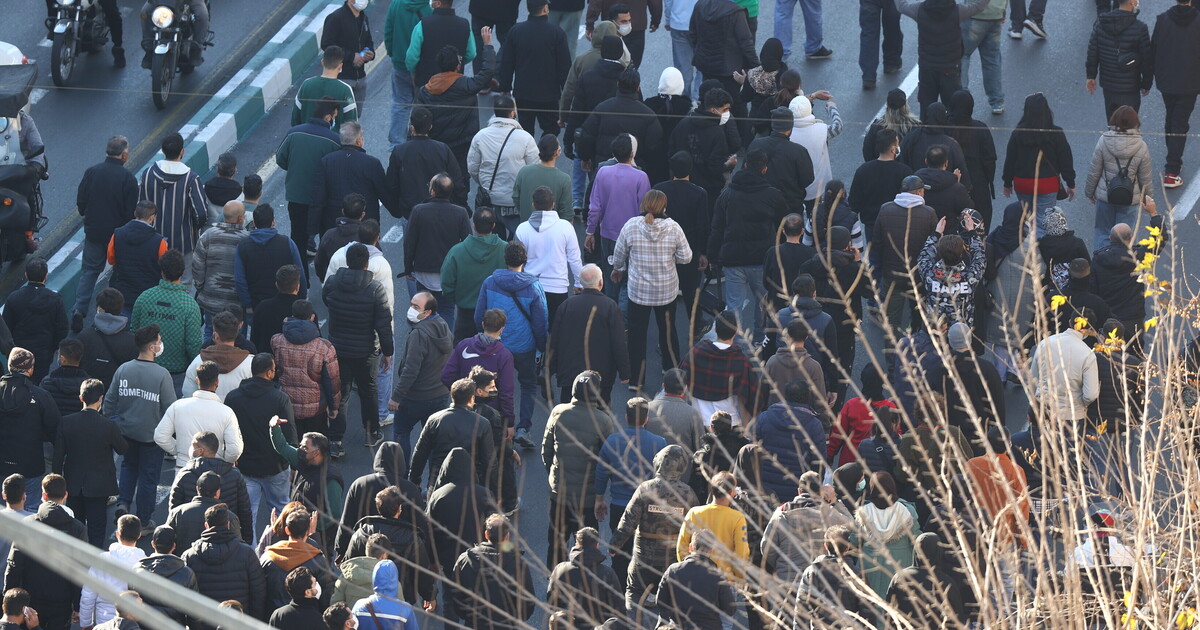 le proteste in iran aumentano e teheran chiede consiglio a putin