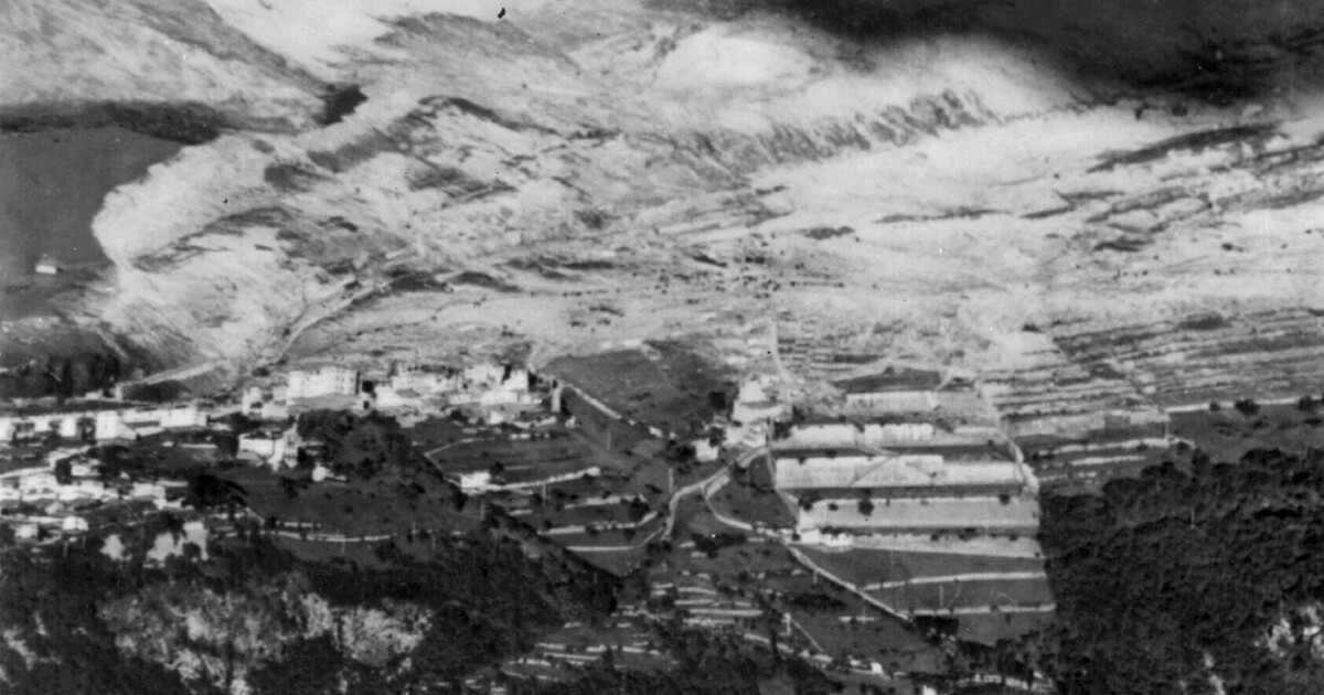 in silenzio davanti alle ferite del vajont prima di raggiungere le luci olimpiche di cortina da Ilfoglio.it in silenzio davanti alle ferite del vajont prima di raggiungere le luci olimpiche di cortina