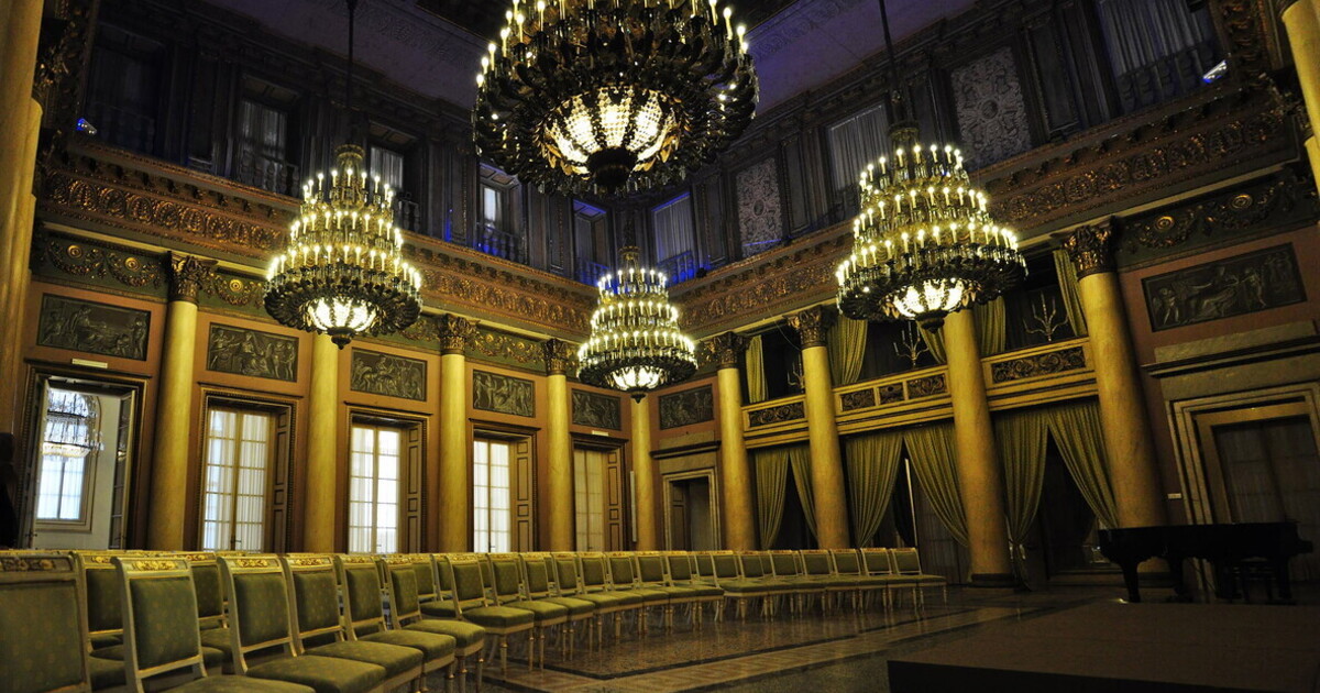 Tuxedo Society, il club virtuale dei trentenni