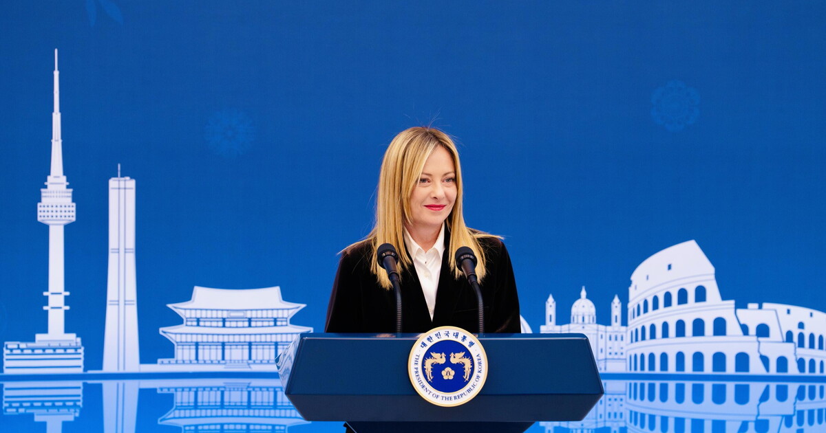 La Meloni di estrema destra esiste molto a parole e poco nei fatti