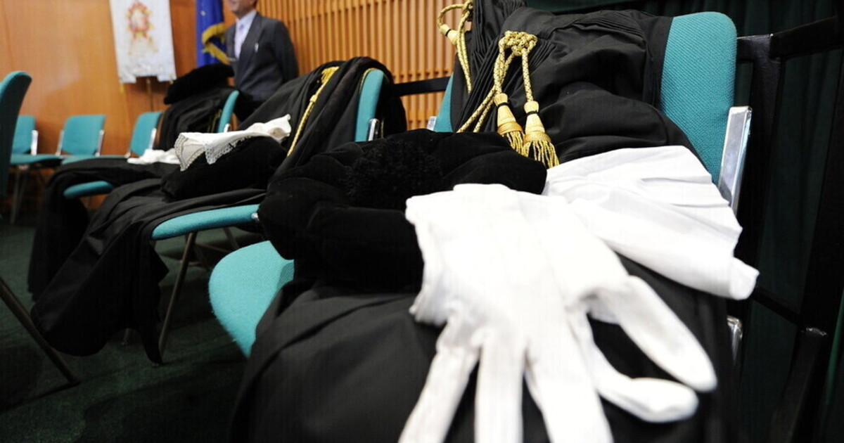 L’Anm denuncia il governo all’Ue in nome del posto fisso per tutti