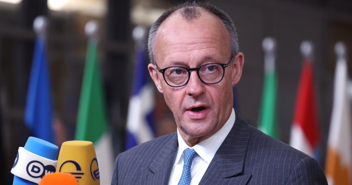 La via stretta di Merz con Trump. Oggi l’incontro a Davos. Una proposta di intesa