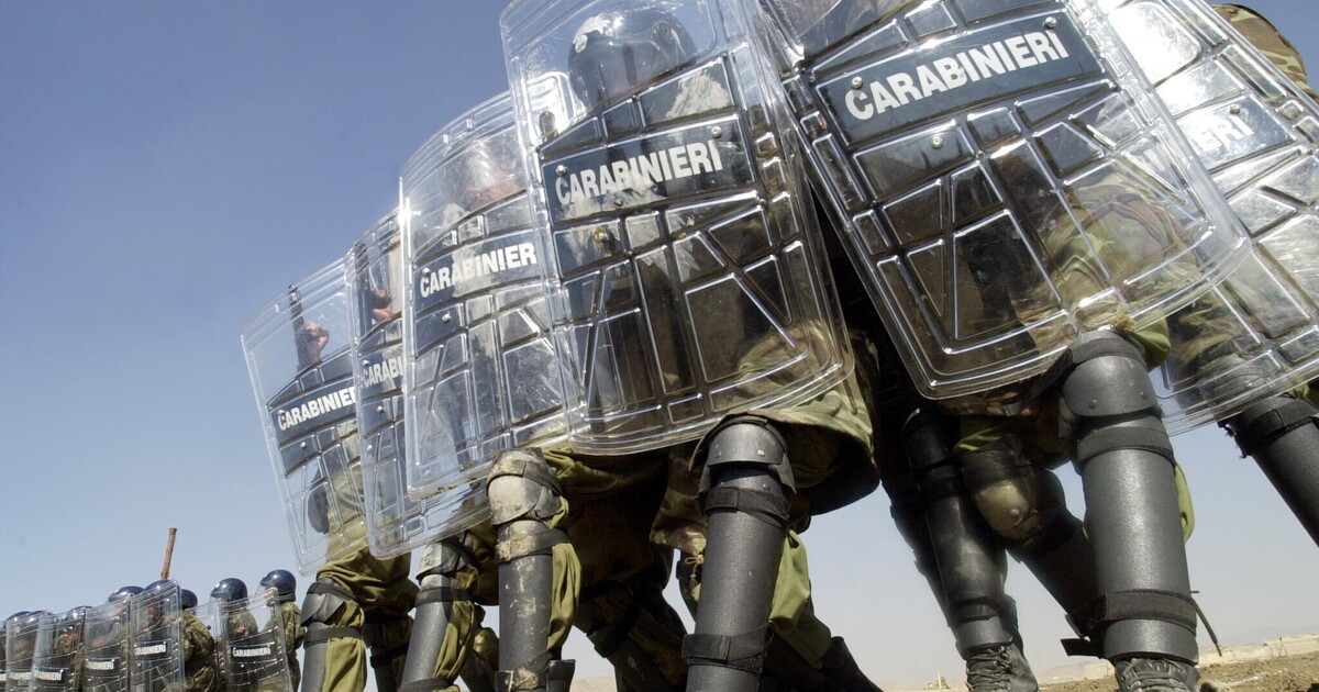 due carabinieri sono stati minacciati in cisgiordania da un colono la ricostruzione da Ilfoglio.it due carabinieri sono stati minacciati in cisgiordania da un colono la ricostruzione
