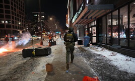 L’ombra di una sicurezza in salsa trumpiana si abbatte sull’Italia. Occhio ai decreti “Minneapolis”