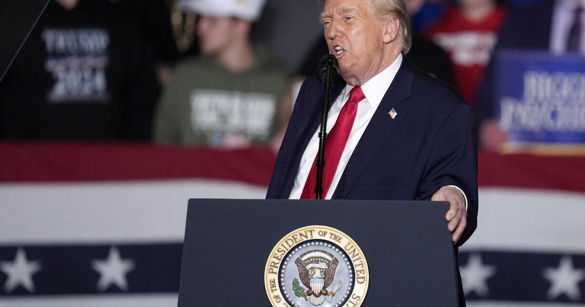 trump 232 un matto che si maschera da matto su consiglio della sua parte savia da Ilfoglio.it trump 232 un matto che si maschera da matto su consiglio della sua parte savia