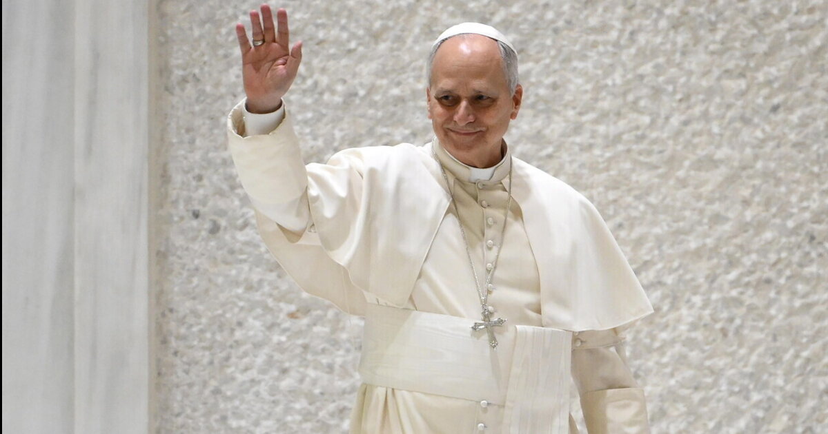 Papa Leone XIV al Foglio: “I media non si arrendano a una polarizzazione estremista e ingannevole”