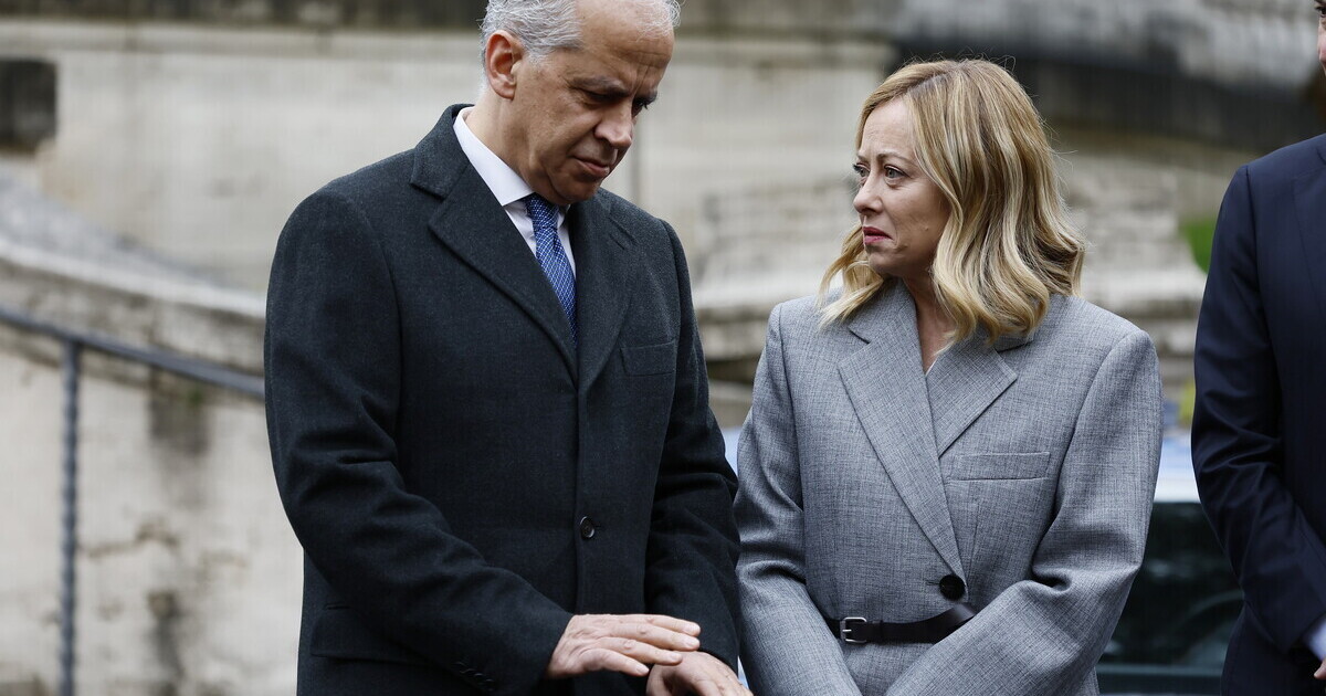 Rinviato a giovedì il Consiglio dei ministri. I problemi del governo con il Colle