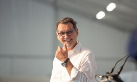 “Basta guerra a chi vota Sì a sinistra”, dice il dem Virginio Merola (che vota No)