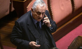 No all'azionariato popolare. Lotito detta la linea alla maggioranza: "Questa legge è scritta con i piedi"
