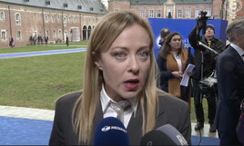 Meloni: "In Europa il motore italo-tedesco c'è, ma non è contro la Francia"