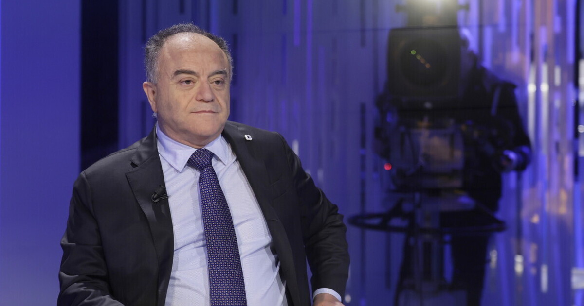 I Gratteri di Meloni. È indecisa se partecipare al grande evento referendario di Milano. L’ombra del procuratore in politica