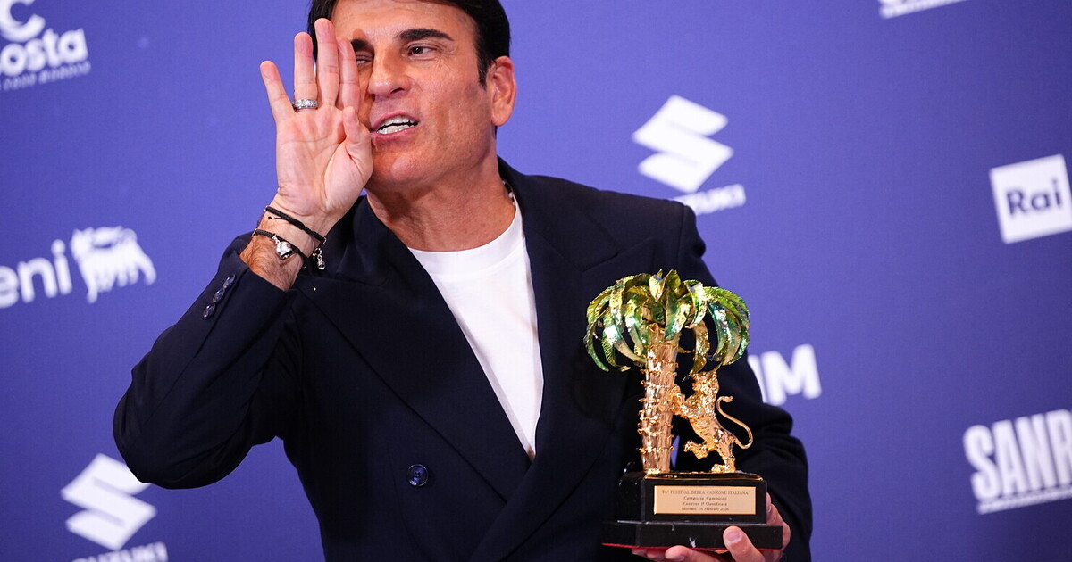 Ha vinto il sì, per ora. Sal Da Vinci alla guida del paese, De Martino nuovo ayatollah Ha vinto il sì, per ora. Sal Da Vinci alla guida del paese, De Martino nuovo ayatollah