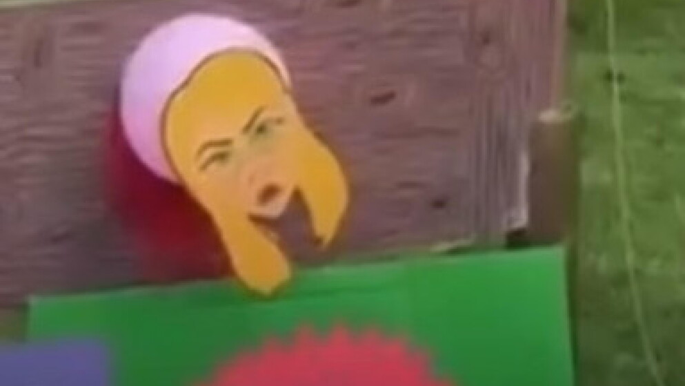 Quante storie per una ghigliottina di cartone. Il Carnevale fa paura ai nuovi moralisti