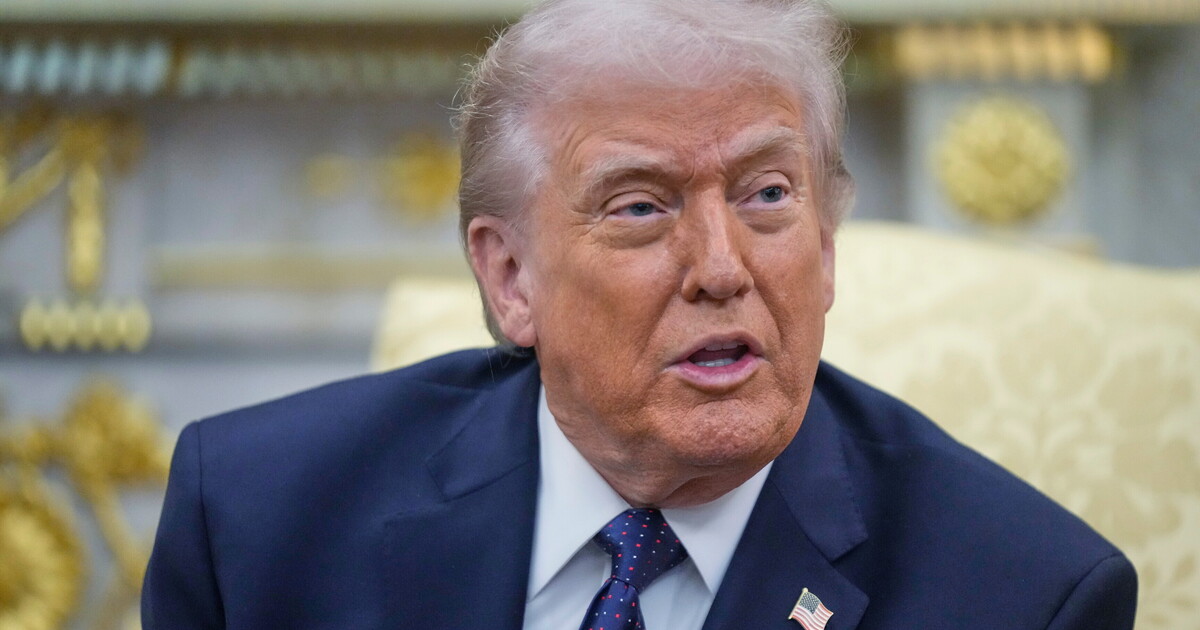 trump rivendica l attacco all iran e attacca la spagna alleato terribile stop ai commerci ancora bombe sul golfo