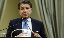 Un Conte da pace, guerra ed ex pandemia si allena per le primarie (visti i sondaggi)