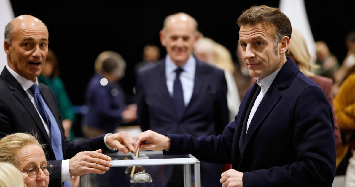 In pista dame e cavalieri. Rosso, nero o Macron? La Francia al gran ballo dell’Eliseo