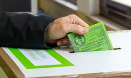 Il 46 per cento degli italiani ha votato per il Referendum. Seggi riaperti, si vota fino alle 15