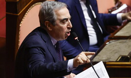 Gasparri "sfiduciato": si dimette. Al suo posto Stefani Craxi. Marina Berlusconi: "La stimo"